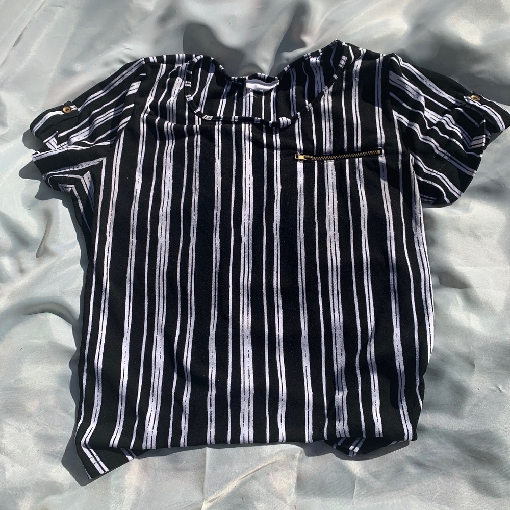 Medium black and white shirt with bronze zipper and buttons